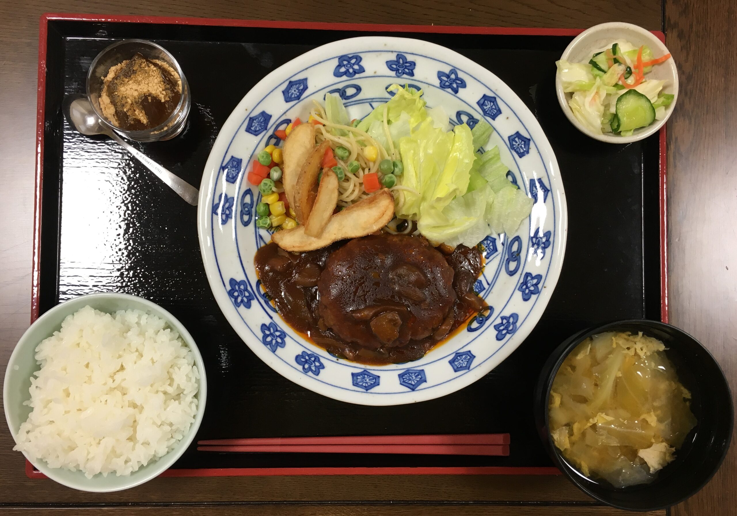 お料理例 (ハンバーグ定食)