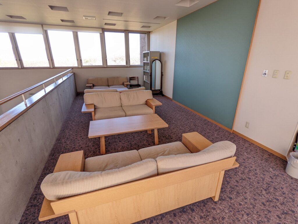 交流スペース前